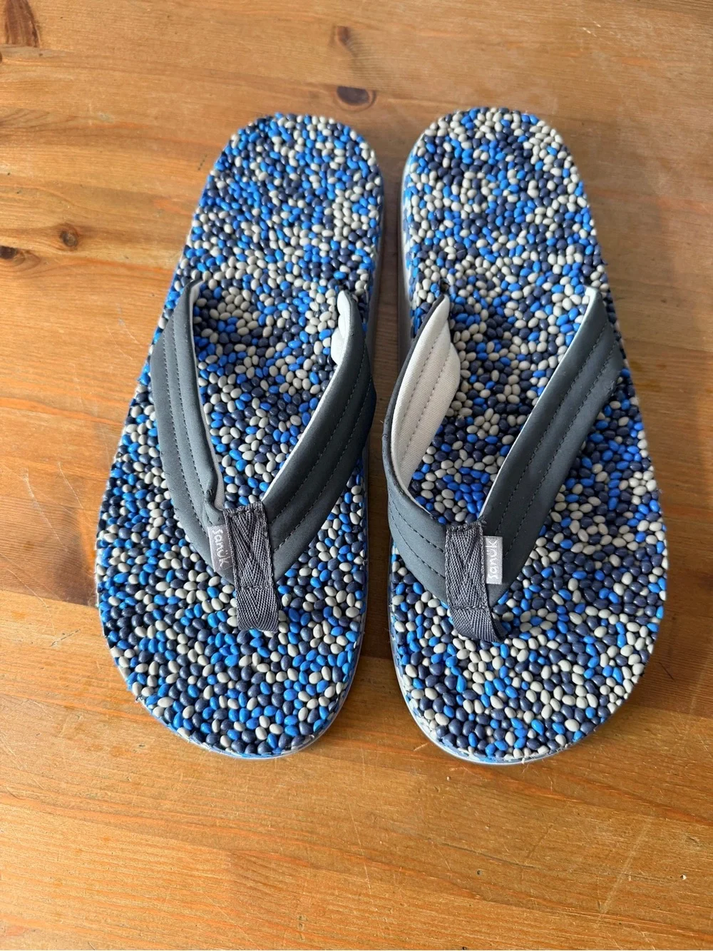 Bubblecush Men's Massage Comfort Flip Flops Spa Beach pebbled Blue Grey size 12